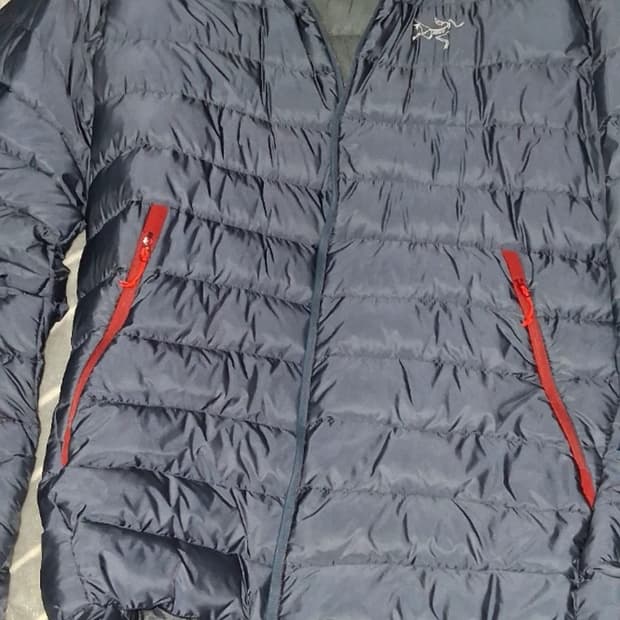 아크테릭스 세륨 패딩