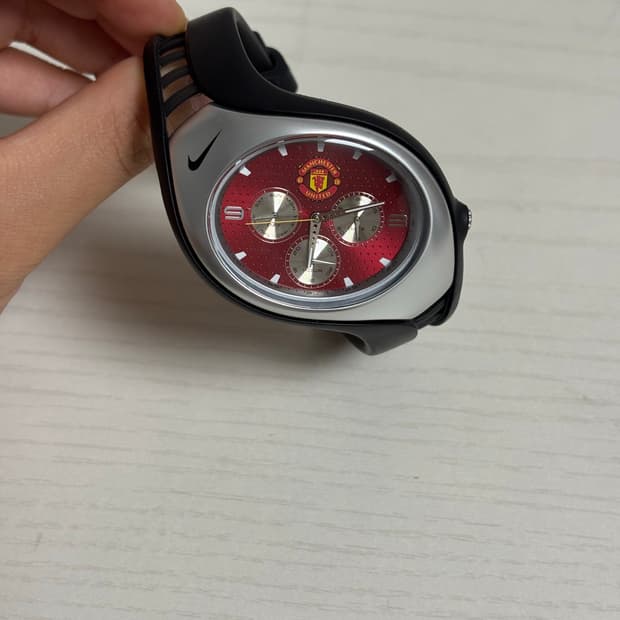 나이키 트라이엑스 시계 맨유