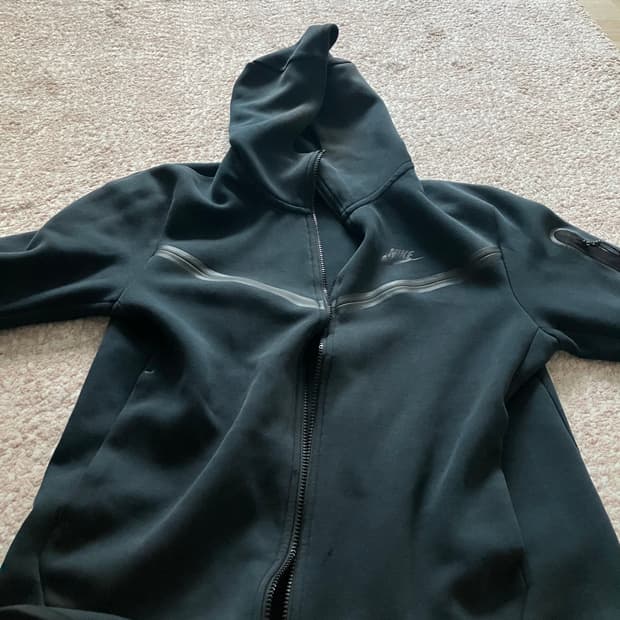 나이키 테크팩 L 