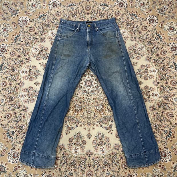 리바이스 엔지니어드 진