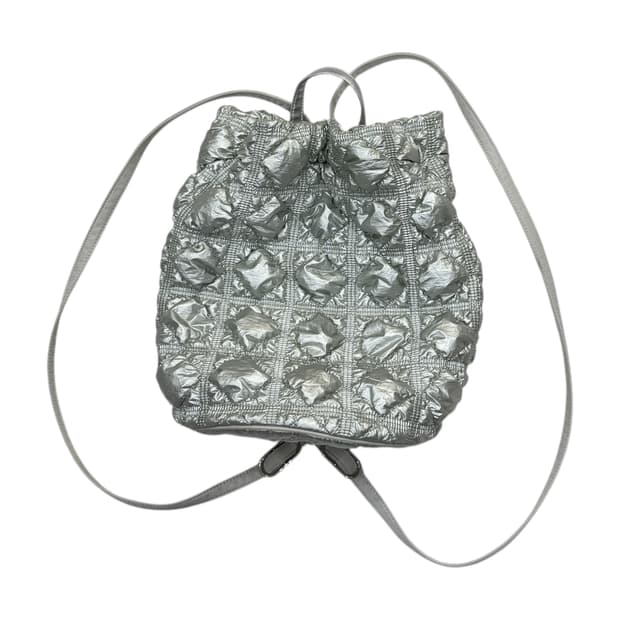 칼린 클로버 백팩 가방 실버 그레이
