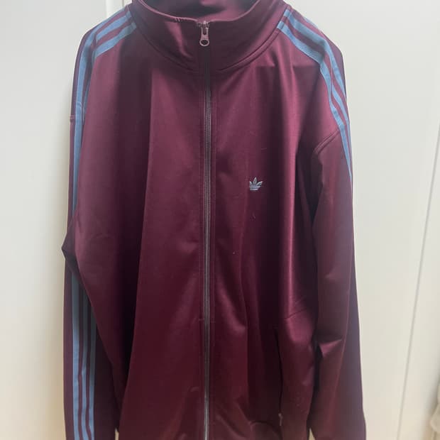 아디다스 오리지널스 베켄바우어 트랙 재킷 마룬 팝니다