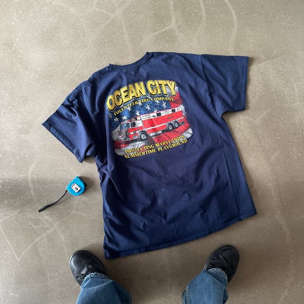 오션시티 파이어 컴퍼니 그래픽 티셔츠