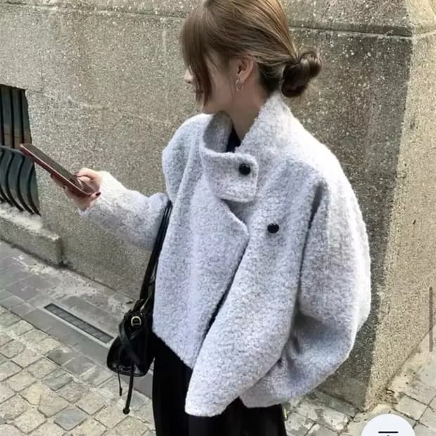 스카이 그레이 스탠드 칼라 버튼 오버핏 울 코트