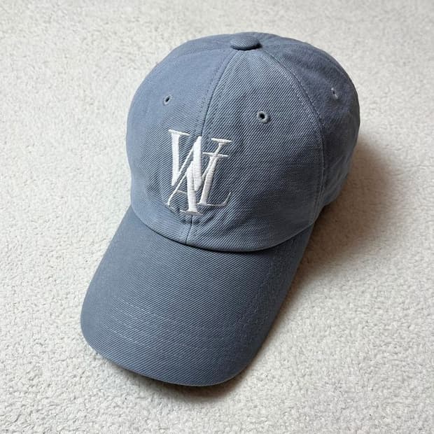 우알롱 시그니처 블랙 볼캡 Q1246