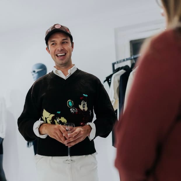 [OS] 알렉스 조노 러닝 이즈 마이 베스트 프렌드 트러커 브라운 핀