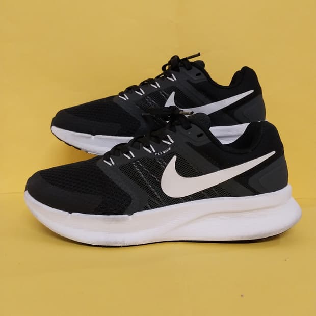 여성 나이키 런 스위프트3 런닝화, 운동화 (235)