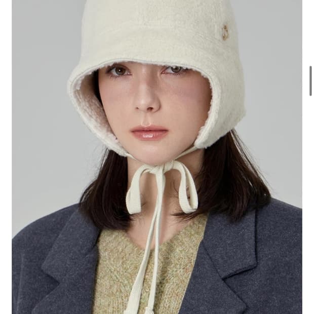 바자르 플랩 보닛햇 크림 새상품 (49000원)