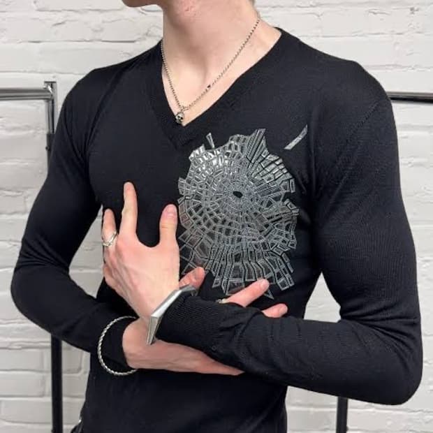 구매) 디올 AW08 브로큰 하트 니트 구합니다