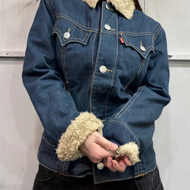 00s LEVIS type-1 sherpa trucker jacket