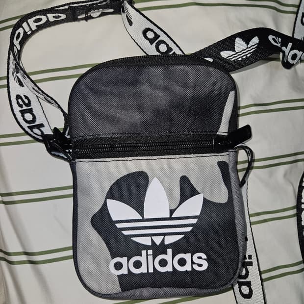 아디다스 카모 미니백/크로스백/가방