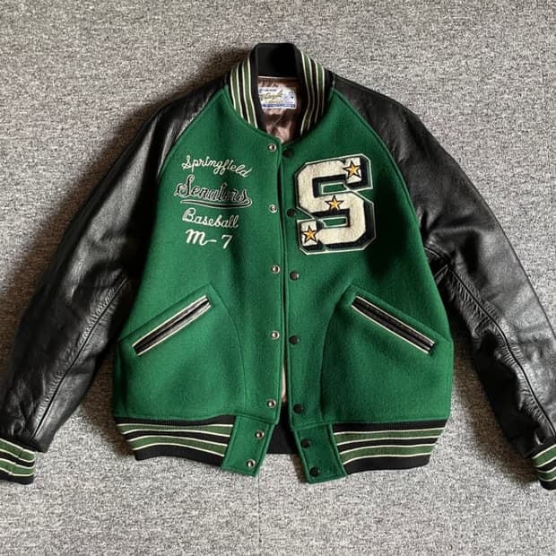 [A급] 화이츠빌 바시티 자켓 판매합니다