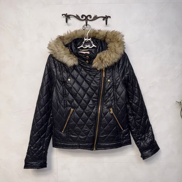 Juicy Couture black quilting fur hood 패딩