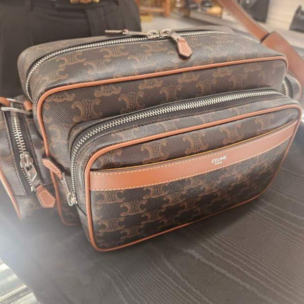 셀린느 카메라백 판매합니다