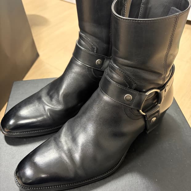 생로랑 하네스 부츠