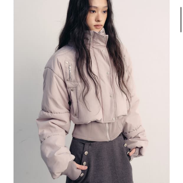 Shop.cor에서 구매한 lvetong 크롭패딩 판매합니단