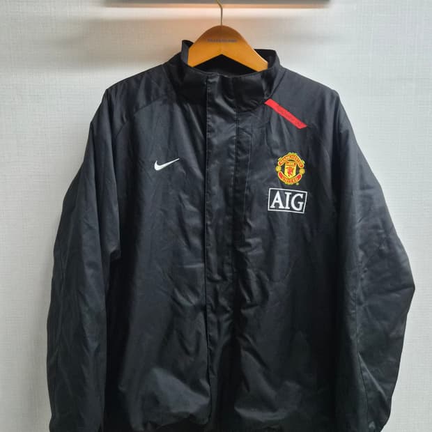 M/100) 나이키 07-08 맨유 AIG 벤치 파카 팝니다