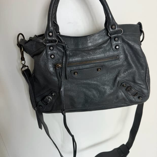 발렌시아가 다크 그레이 정품