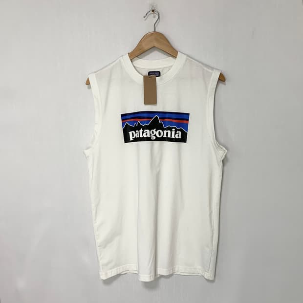 파타고니아 로고 프린팅 아이보리 슬리브리스 나시 민소매 티셔츠 XL