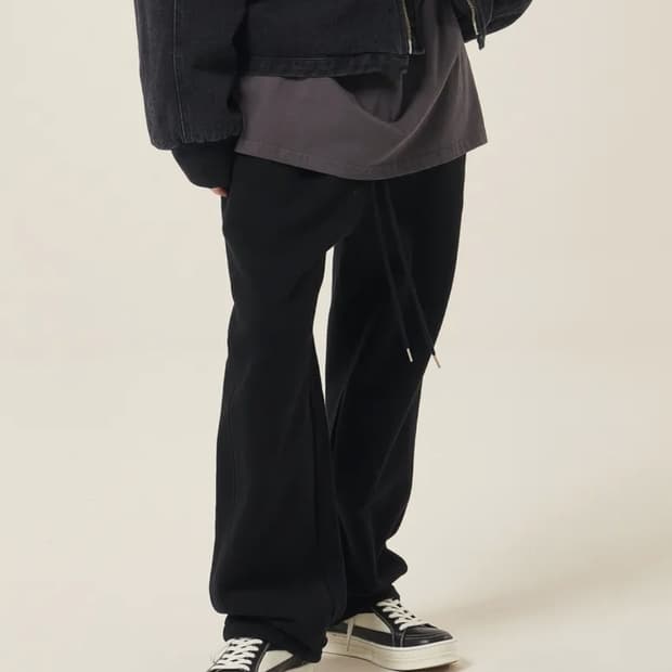 새제품급 L)에스큐 프론트 라인 레귤러 롱 스웻팬츠 블랙