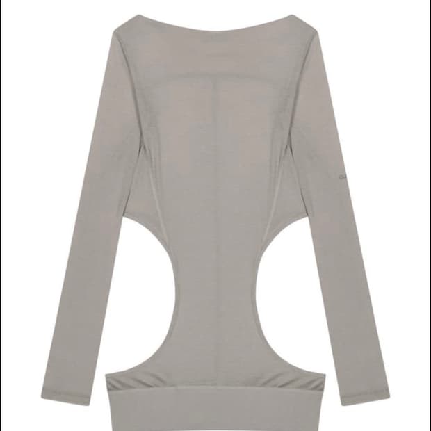 오호스 커브드 컷 레이어드 ojos curved cut layered 