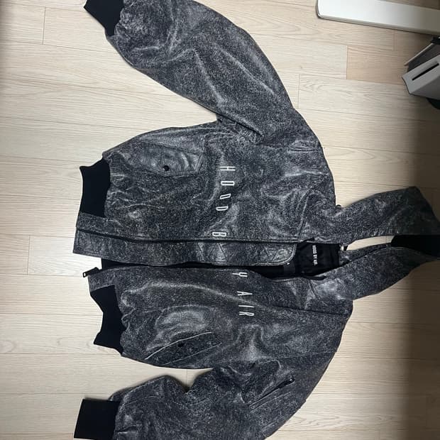 HOODBYAIR 레더봄버