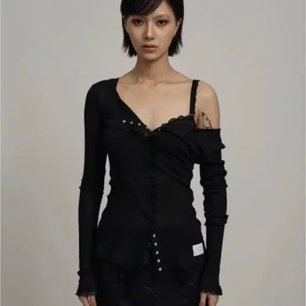 일리오 black lace trim cardigan
