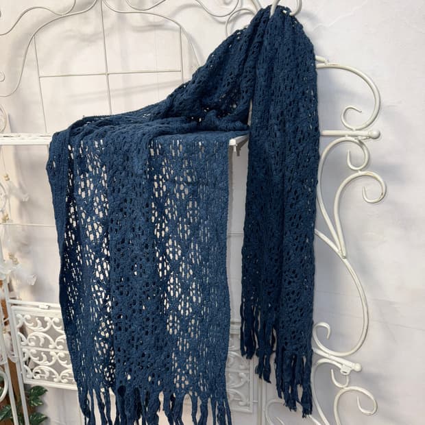 Mila Schön navy grunge net knit muffler