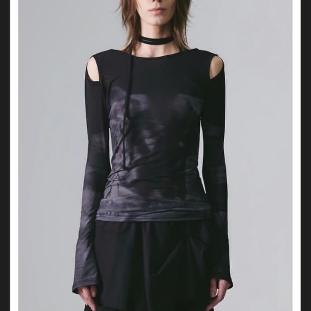 나체 컷아웃 롱슬리브 nache