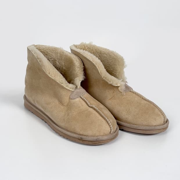 UGG