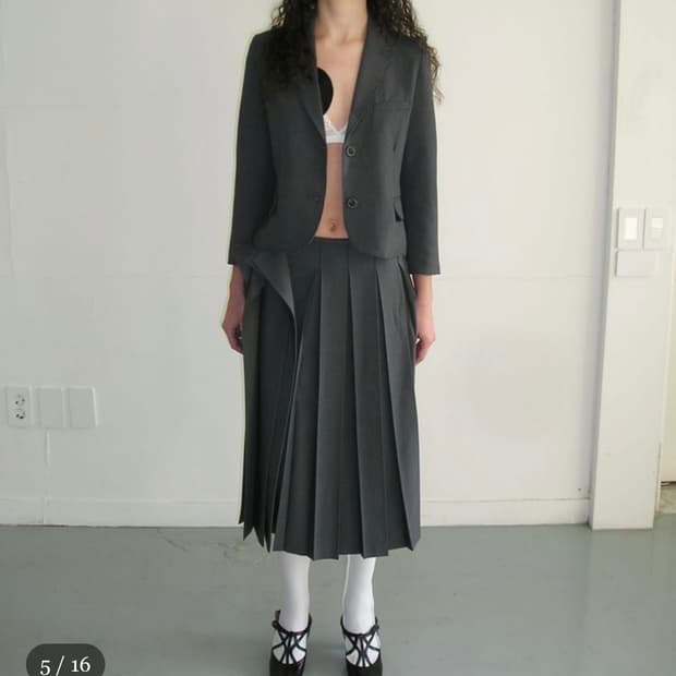 [새상품] eonts 에옹쓰 24 O ffbeat pleats skirt