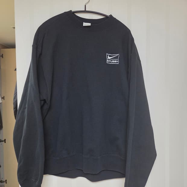 나투시 맨투맨 블랙 M