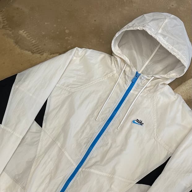 M 나이키 헤리티지 윈드러너 화이트 바람막이