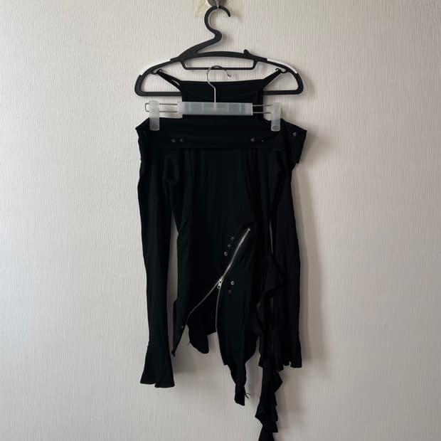 절개포인트 셔링 언발 아카이브 레이어드 스냅버튼 오프숄더 슬리브