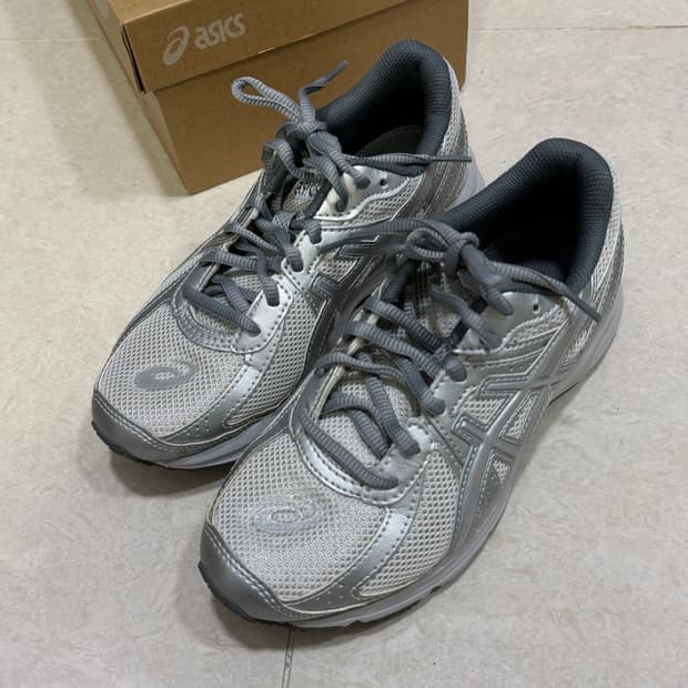 아식스 조그100s 글레시어 그레이 퓨어실버 230