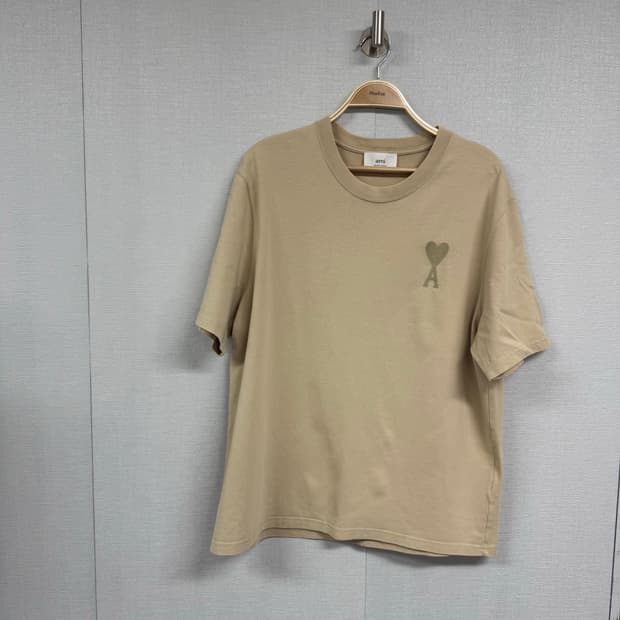 아미 반팔 티셔츠