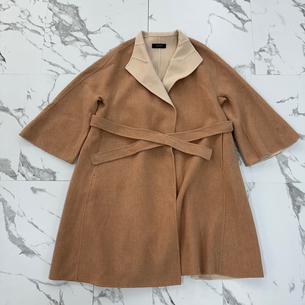 질스튜어트 오픈 벨티드 코트