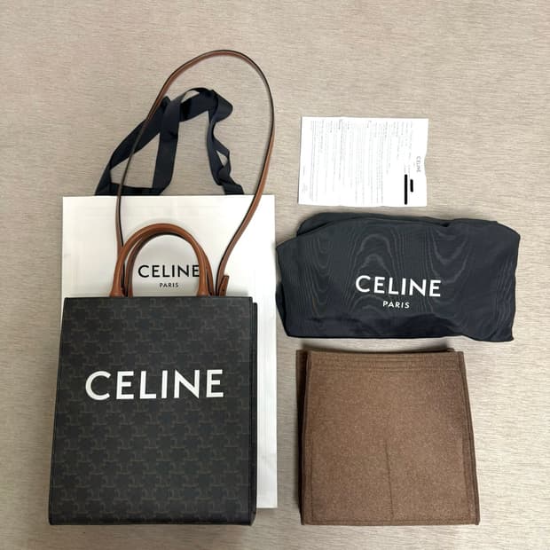 CELINE 셀린느 버티컬 카바스 M 트리옹프 캔버스&카프스킨 