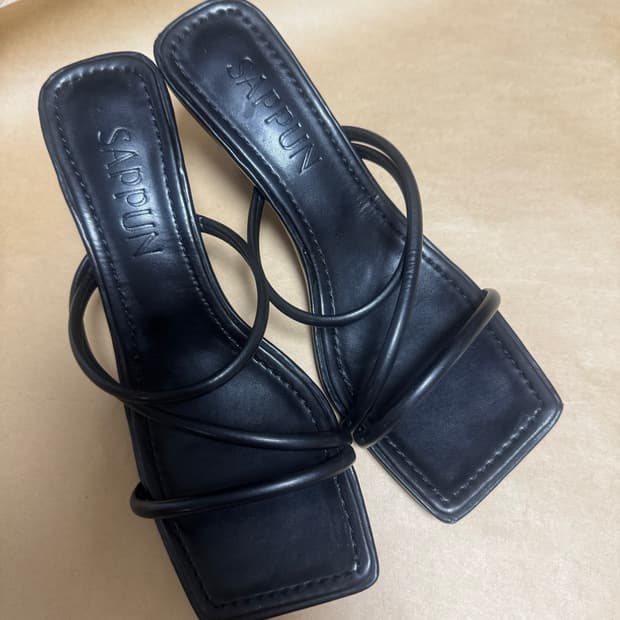블랙 미들힐 샌들 힐