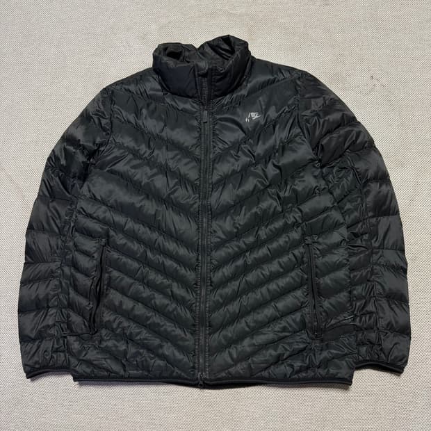 나이키 스몰로고 경량 패딩 자켓