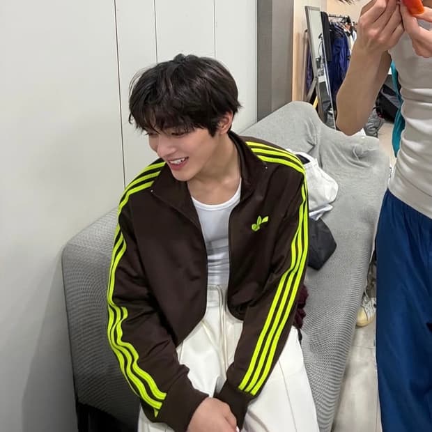 아디다스 져지 갈연
