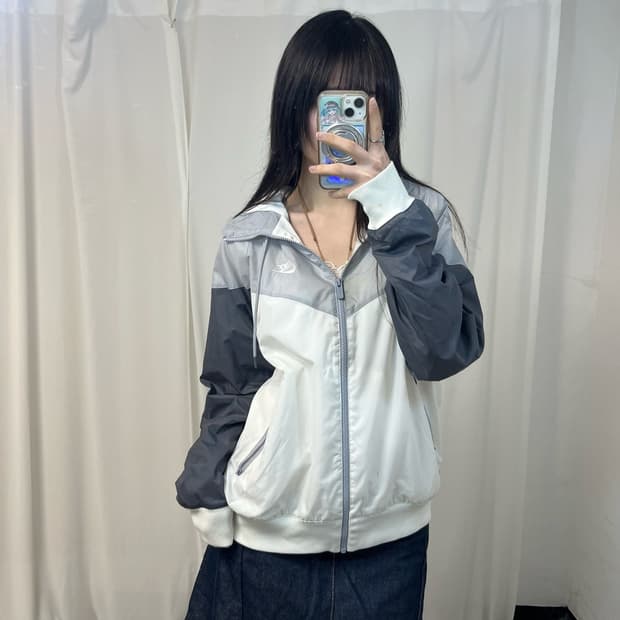 Nike grey Windrunner windbreaker