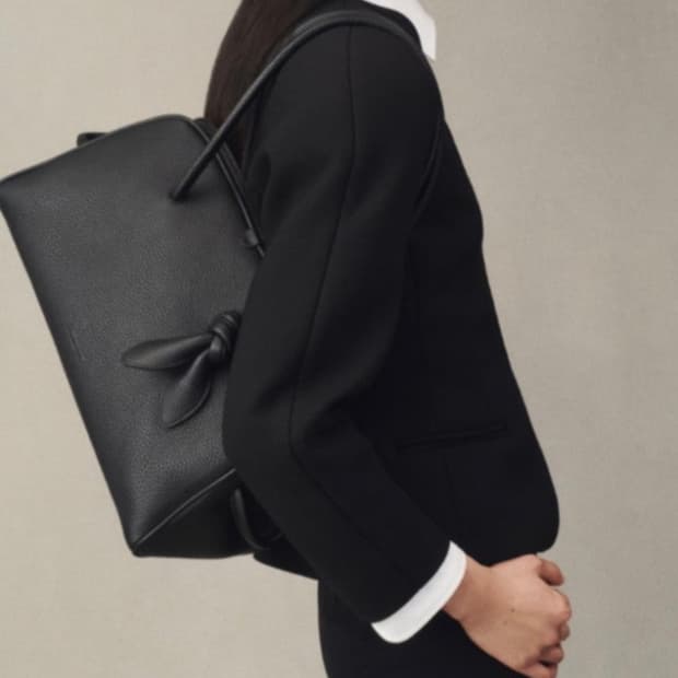 자크뮈스 투리스모 미디움 블랙