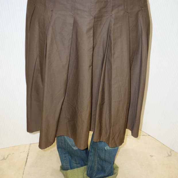 walnut pleated midi skirt