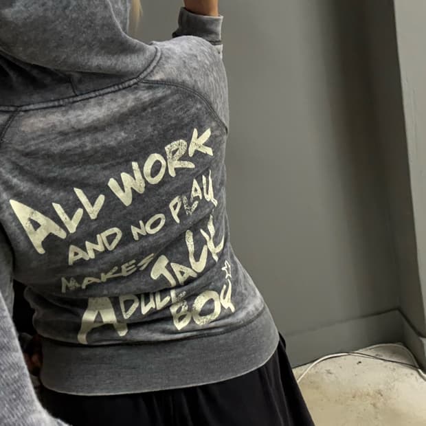 back lettering washing hood zip-up
