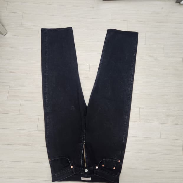 Tocc 와이드테이퍼드데님