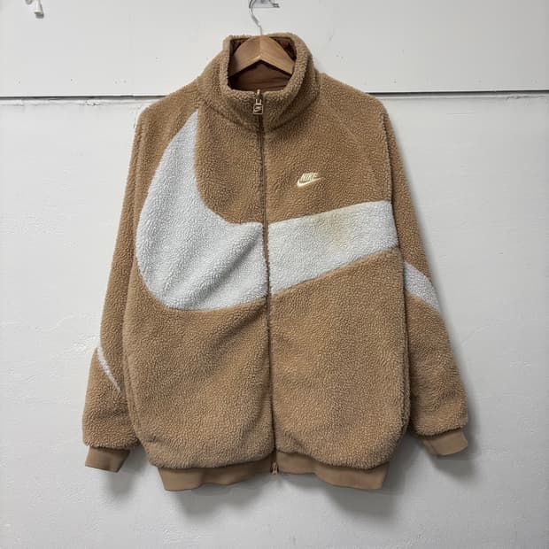 나이키 빅스우시 리버시블 플리스 점퍼