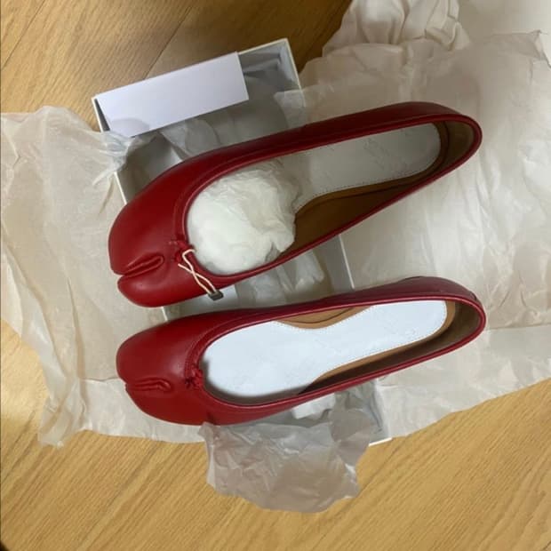 마르지엘라 타비플랫 레드 36.5 새상품 