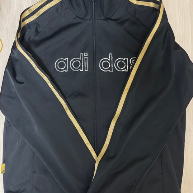 adidas) 아디다스 희귀 져지 급처분