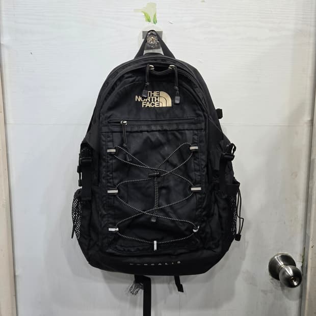 THE NORTH FACE 노스페이스 백팩 가방! 블랙 색상!~
